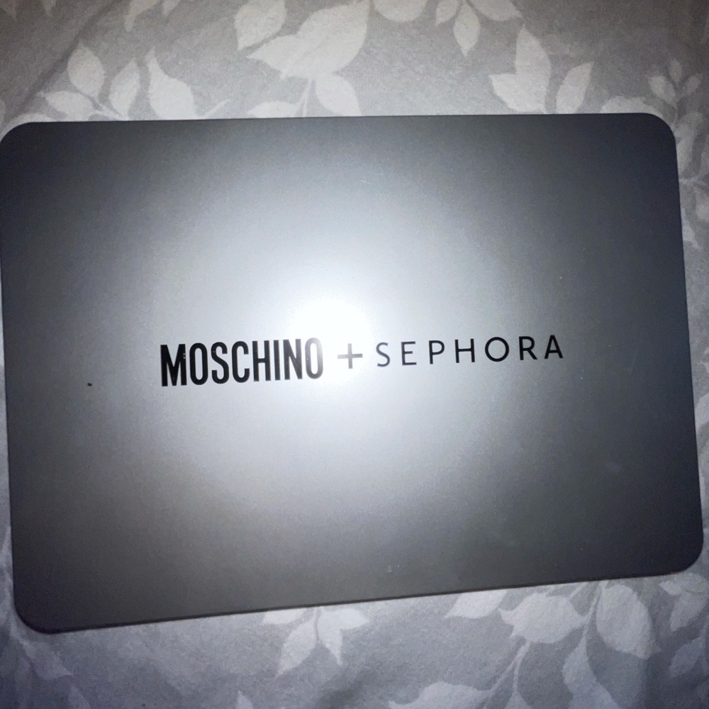 Moschino Sephora pallet